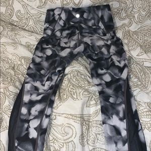 Lulu lemon mesh black and white leggings